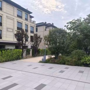 徐州 芝麻白与芝麻白搭配铺装，尺寸1200*600