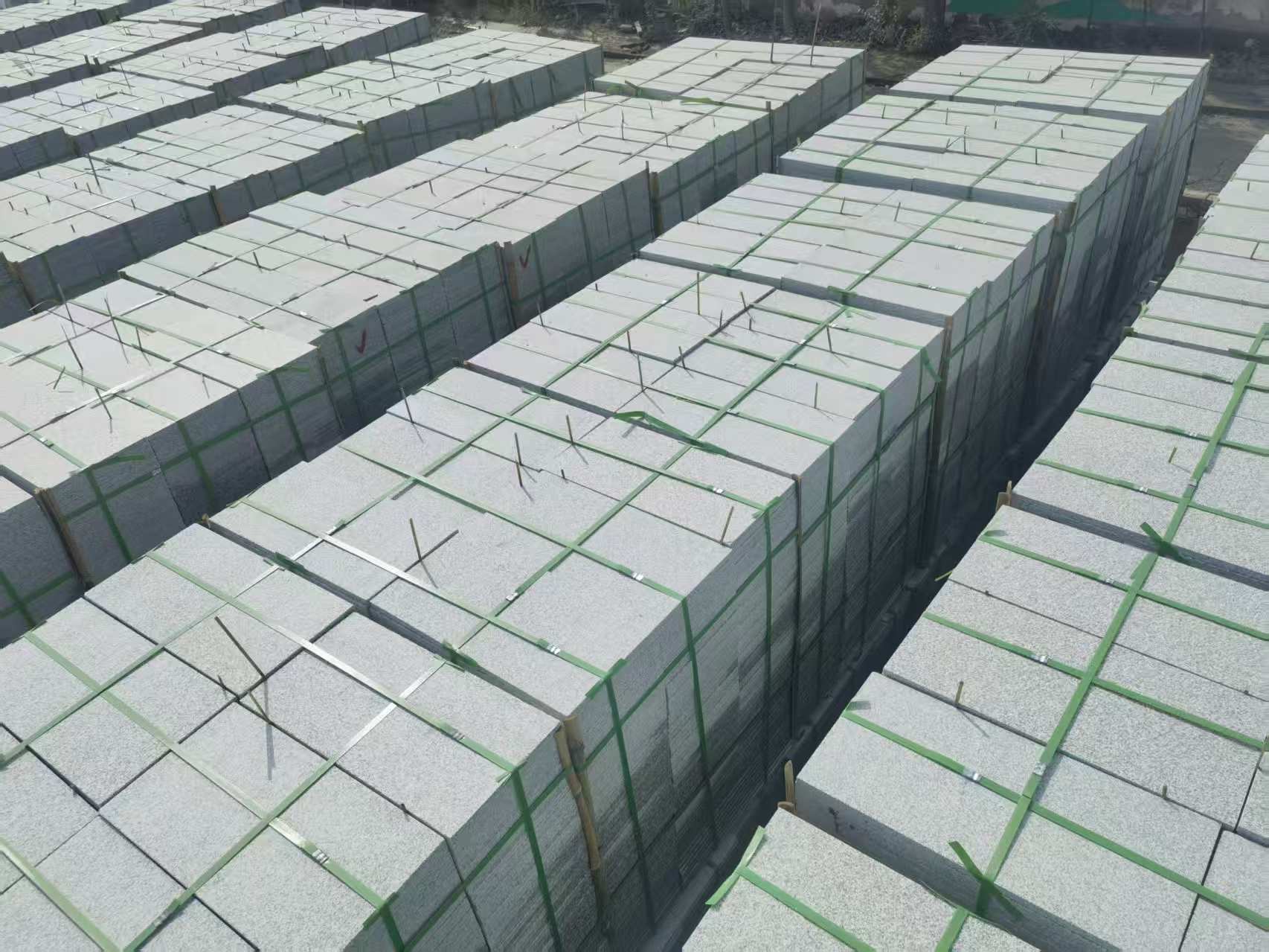 徐州 芝麻白1.8公分火烧300*600地铺，清仓大甩卖