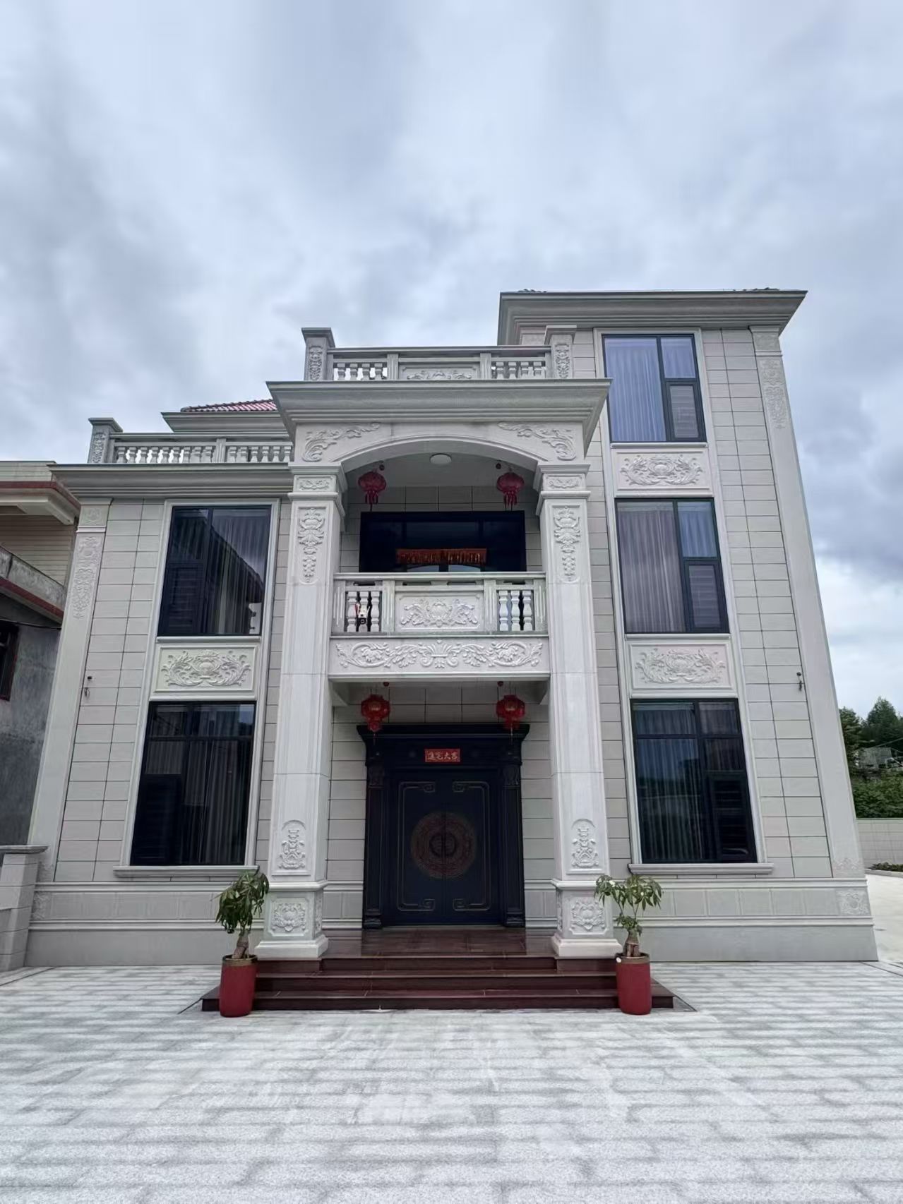 徐州 芝麻白石材别墅干挂案例展示