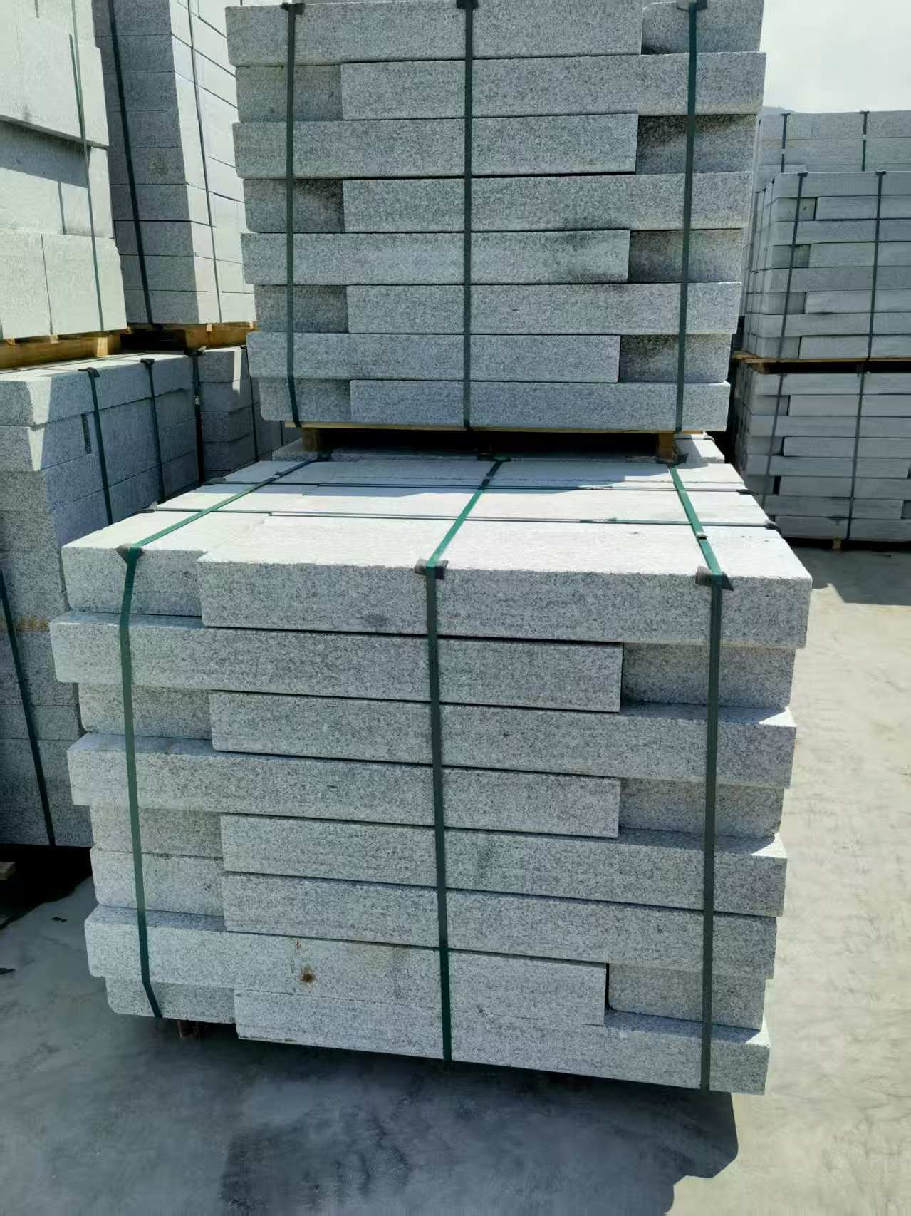 徐州 芙蓉白花岗岩路沿石、平石尺寸标准，色泽均匀