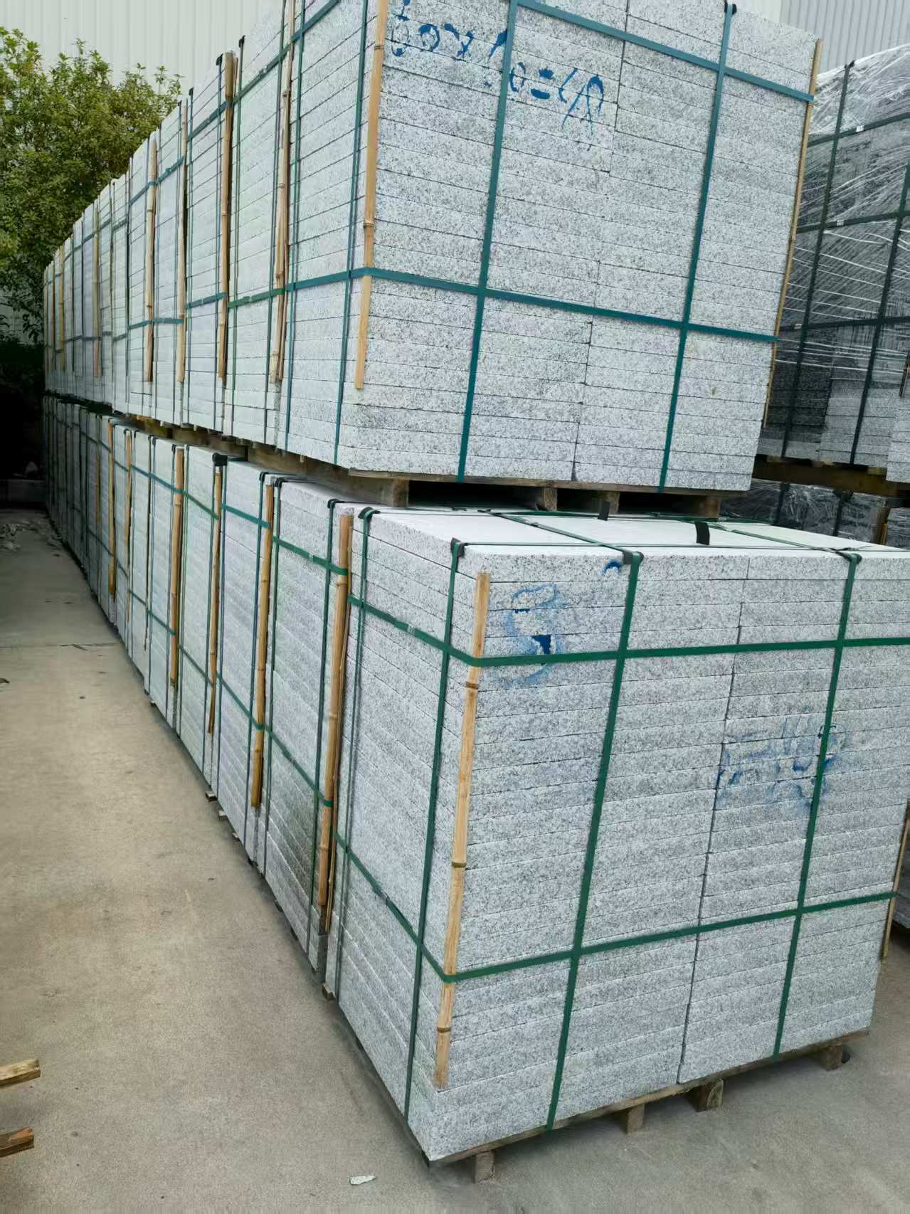 徐州 大花芙蓉白火烧成品，市政园林广场地铺石