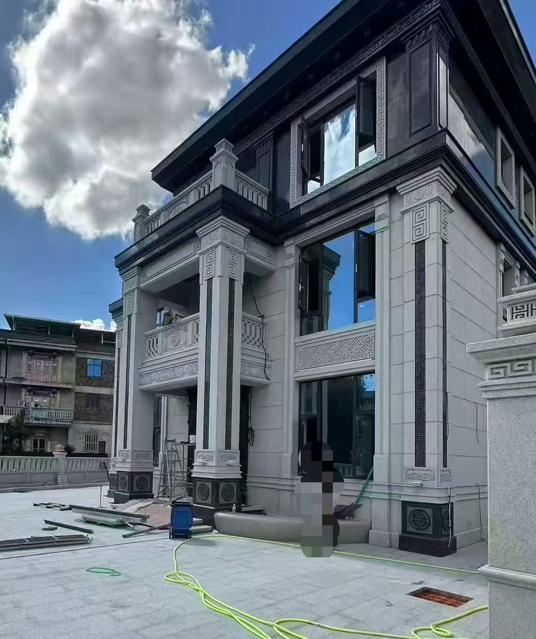 徐州 别墅干挂，芝麻白与芝麻黑完美配合